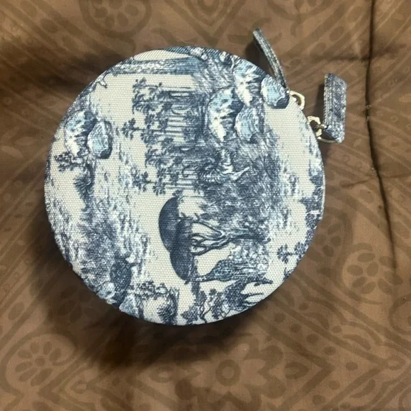 Dior around the world jewelry case - Picture 3 of 6